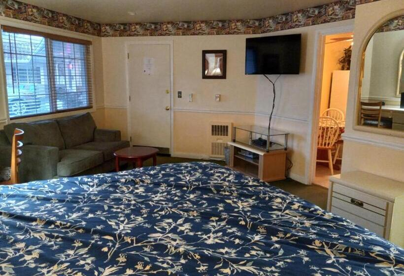 سوییت لوکس, Flamingo Motel