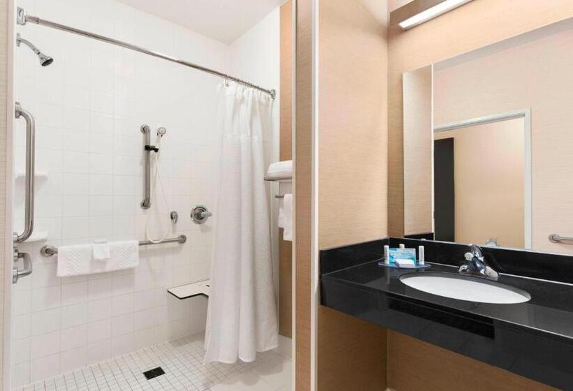 带大床的标准间, Fairfield Inn Racine