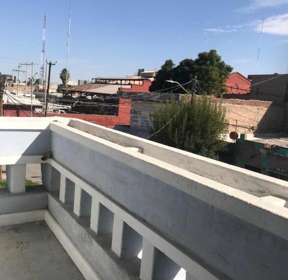 스탠다드 룸, Fundadores Torreón