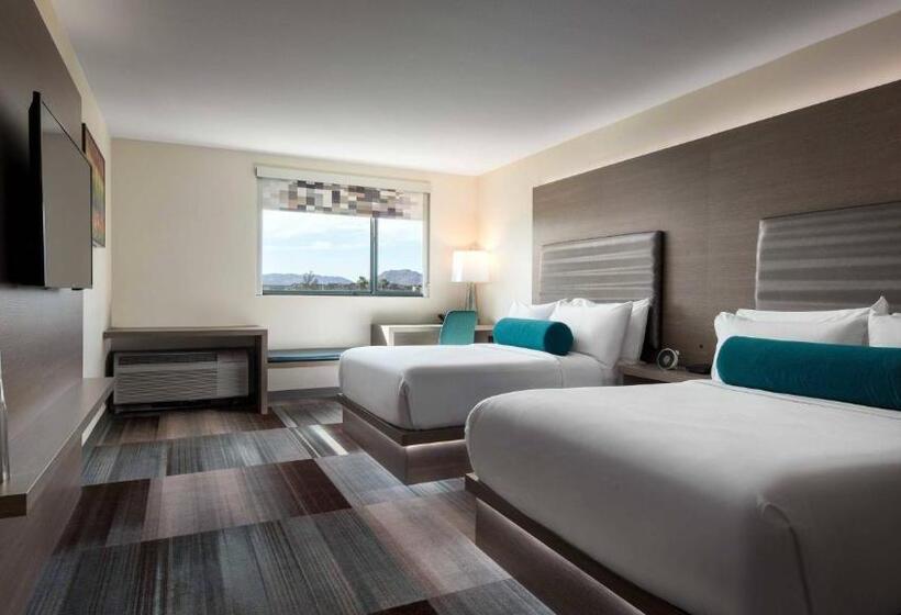 اتاق استاندارد با چشم‌انداز استخر, Aloft Scottsdale