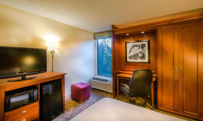 带大床的标准间, Hampton Inn Washington
