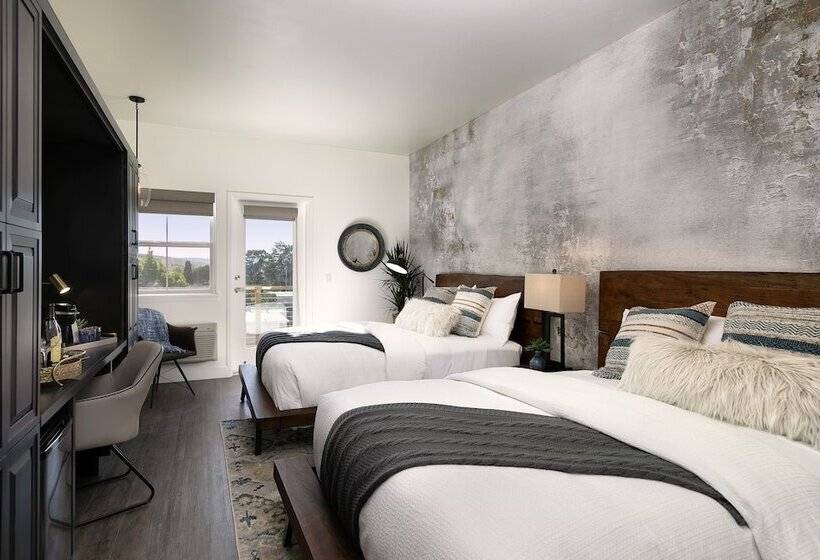 Номер Deluxe, Wine Stone Inn