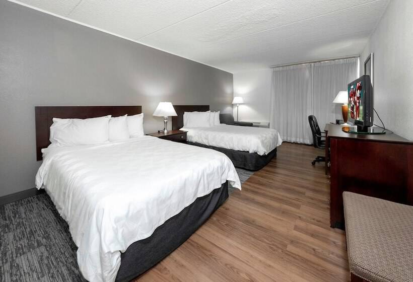 디럭스 룸, Red Roof Inn Plus Newark Liberty Airport   Carteret