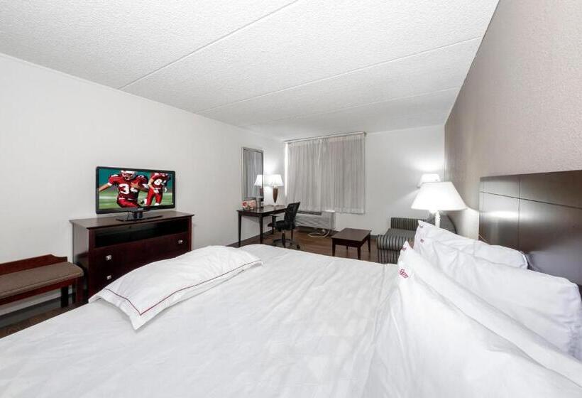 프리미엄 룸, Red Roof Inn Plus Newark Liberty Airport   Carteret