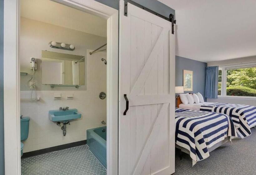 Номер Стандарт, Handkerchief Shoals Inn
