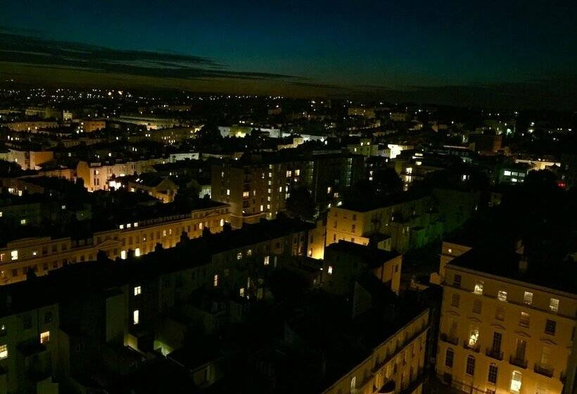 Апартаменты Пентхаус 2 Спальни, Isabella Penthouse 15th Floor, Seafront