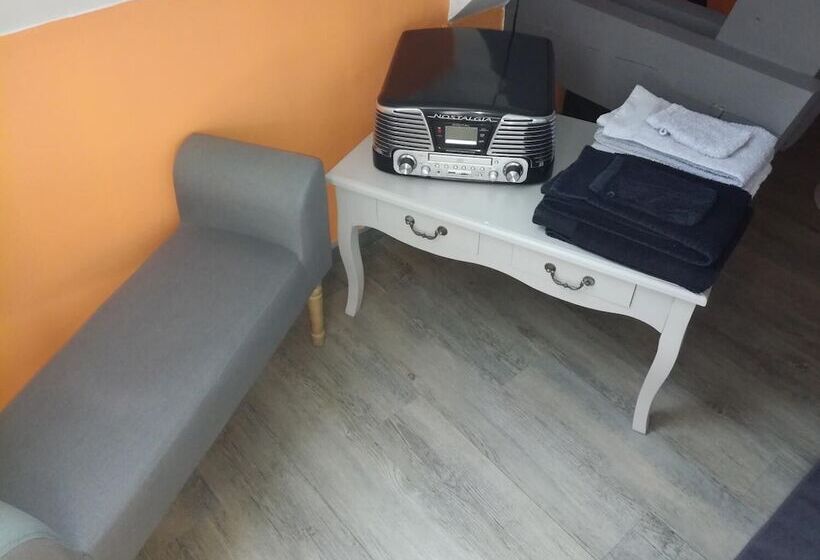 اتاق استاندارد, Chambre Rose Blanche