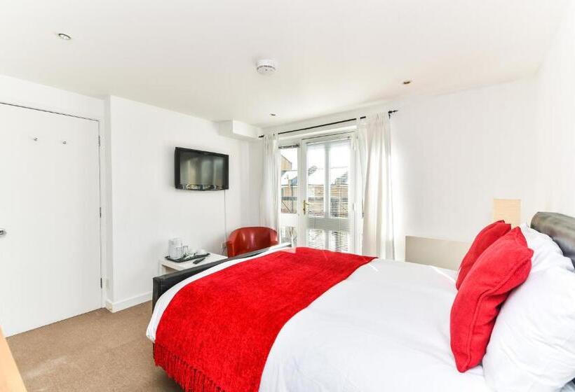 Номер Стандарт, Thames View House
