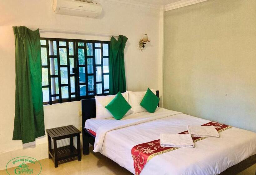 اتاق لوکس یک تخته, Garden Village Guesthouse & Pool Bar