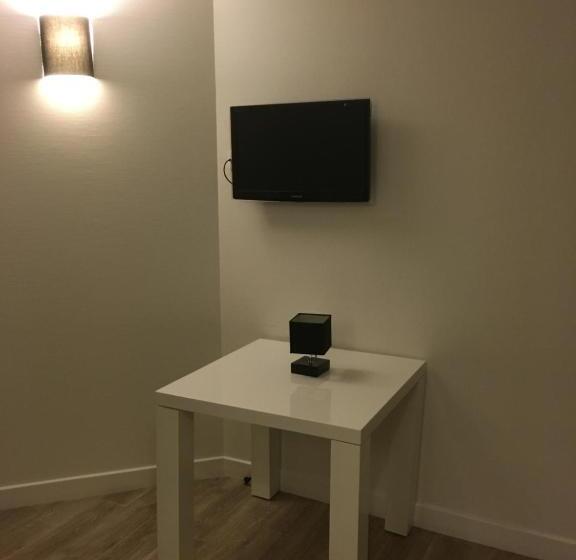 Семейный Номер, Chambres D'hôte Les Bredins
