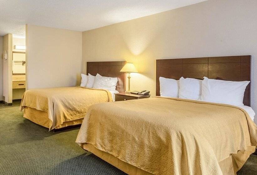 Номер Стандарт 2 Двуспальные Кровати, Quality Inn & Conference Center