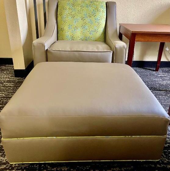 Стандартный Номер Кровать Кинг, Quality Inn & Suites Hendersonville  Flat Rock