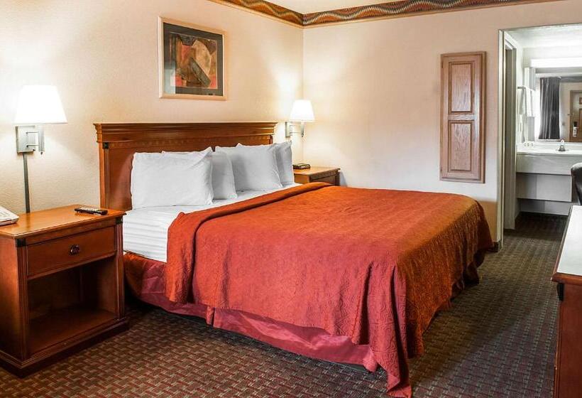 Стандартный Номер Кровать Кинг, Quality Inn & Suites Las Cruces  University Area
