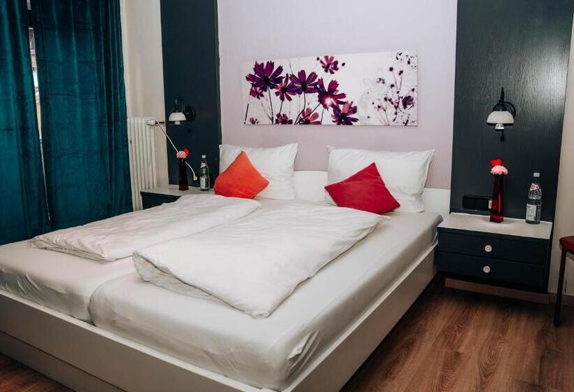 Номер Стандарт, Ihre Pension In Amerang