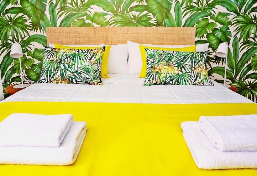 استودیوی استاندارد, Los Escondidos Ibiza