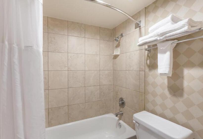 Стандартный Номер Кровать Кинг, Ramada By Wyndham San Diego National City