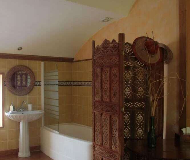 اتاق استاندارد, Moulin Madame