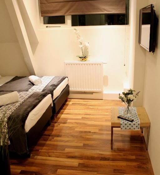 Семейный Номер, Central Sweet Bnb