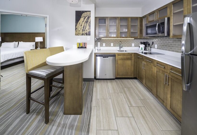 Люкс 2 Спальни, Staybridge Suites   Summerville, An Ihg