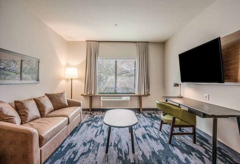 스위트, Fairfield Inn & Suites Whitewater