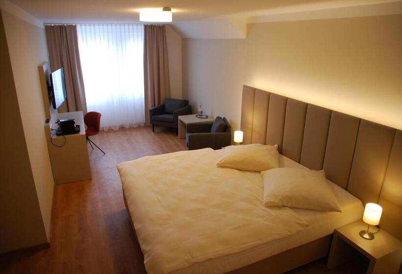 Полулюкс, Walldorf Suites Boutique