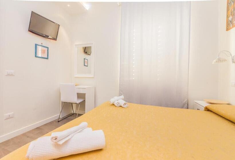 اتاق لوکس, Albergo Della Corte