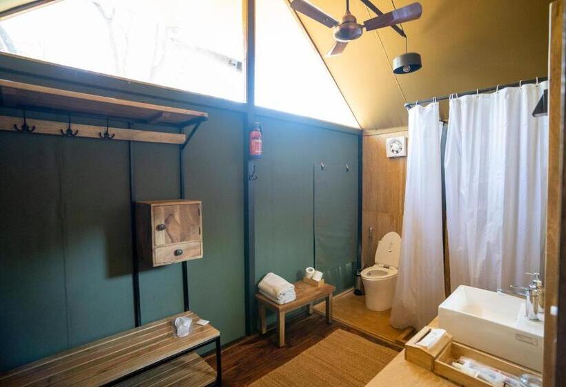 Deluxe Room Mountain View, Trees N Tigers Luxury Wildlife Lodge