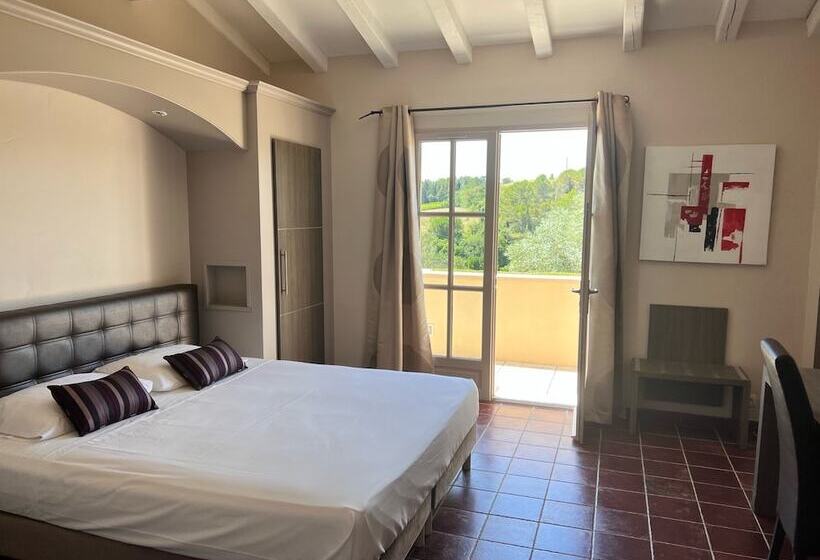 Номер Superior, Hôtel Restaurant La Bergerie