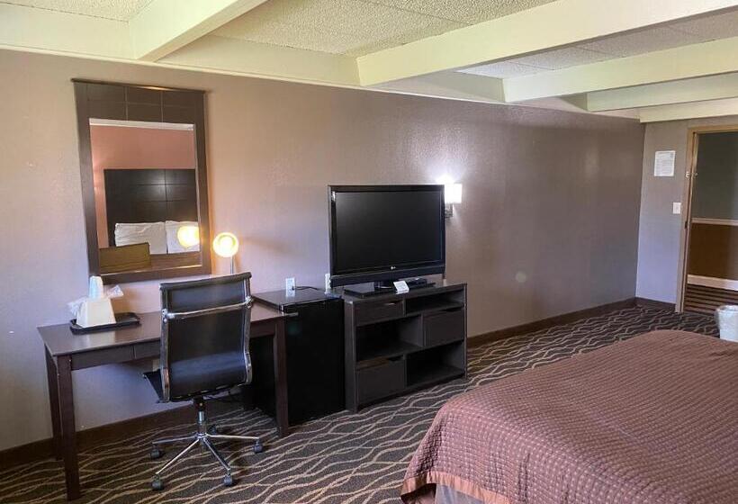 Люкс Superior, Economy Inn North Randall