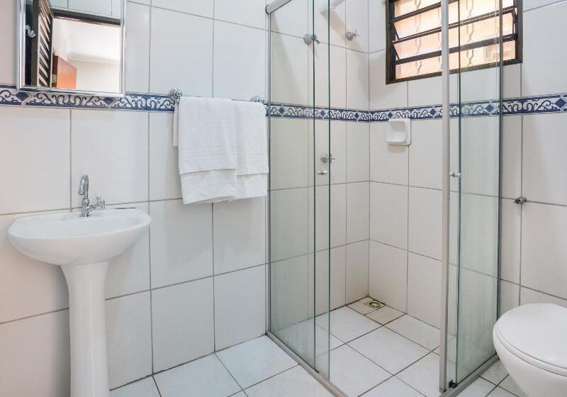 Номер Стандарт Кровать Кинг Адаптированный для Инвалидов, Quality Inn Aberdeen