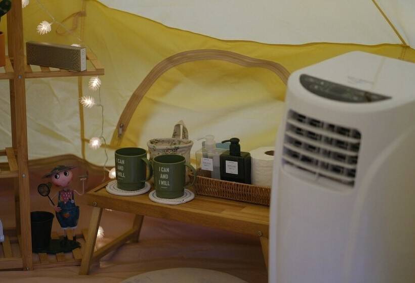 چادر با خدمات رفاهی استاندارد, O Little Tent De Koh Chang