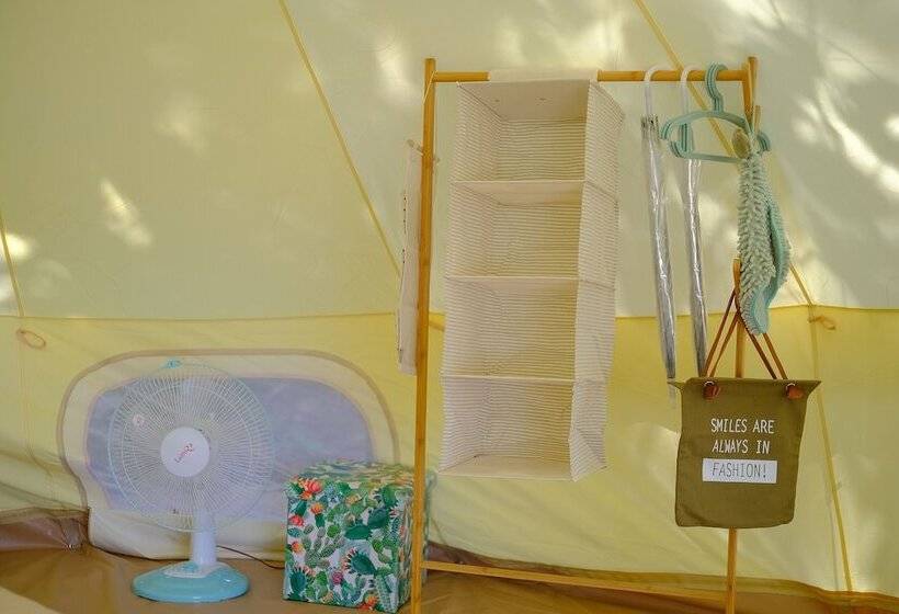 چادر با خدمات رفاهی استاندارد, O Little Tent De Koh Chang
