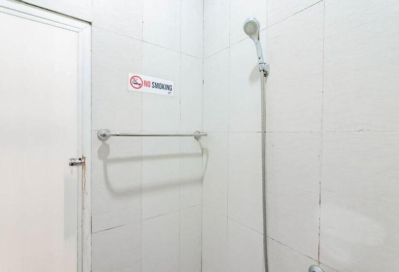 חדר משפחתי, Urbanview Hotel One Family Maribaya By Reddoorz