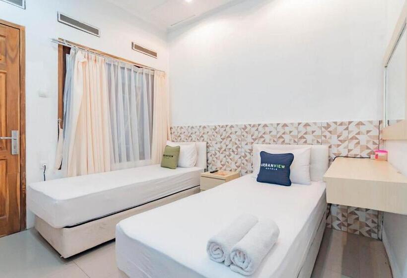חדר משפחתי, Urbanview Hotel One Family Maribaya By Reddoorz