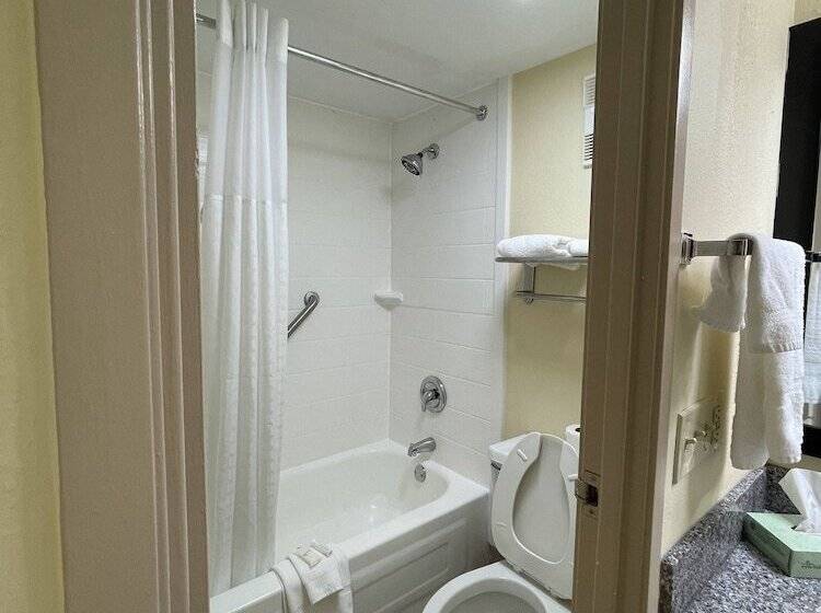 Standardzimmer 2 Doppelbetten, La Quinta Inn By Wyndham Indianapolis Airport Lynhurst