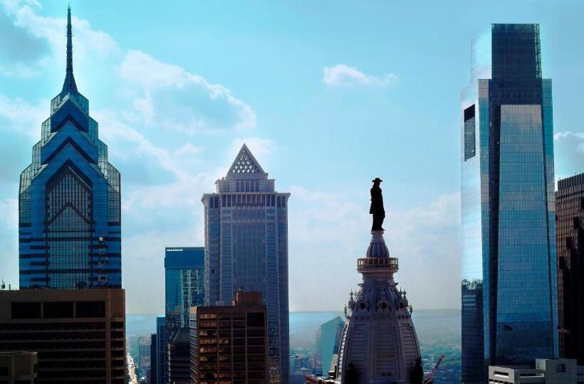 اتاق پرمیوم, Loews Philadelphia