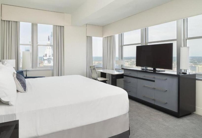 اتاق استاندارد با تخت بزرگ, Loews Philadelphia
