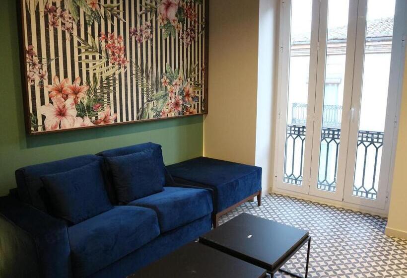Quarto Familiar, You & Co. Quart Boutique