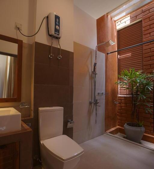 اتاق لوکس سه تخته, Monaara Leisure   Anuradhapura