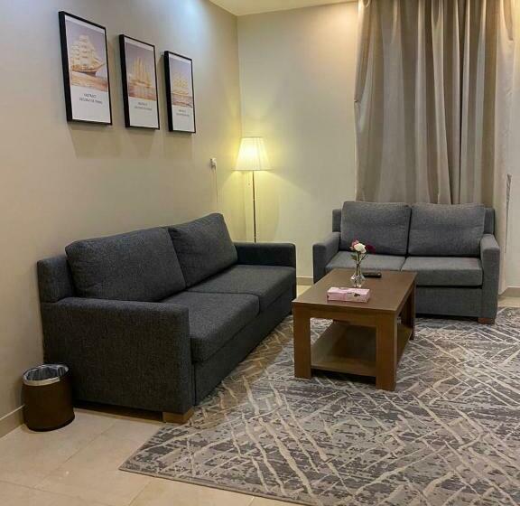 Семейное Студио, Lova Suites