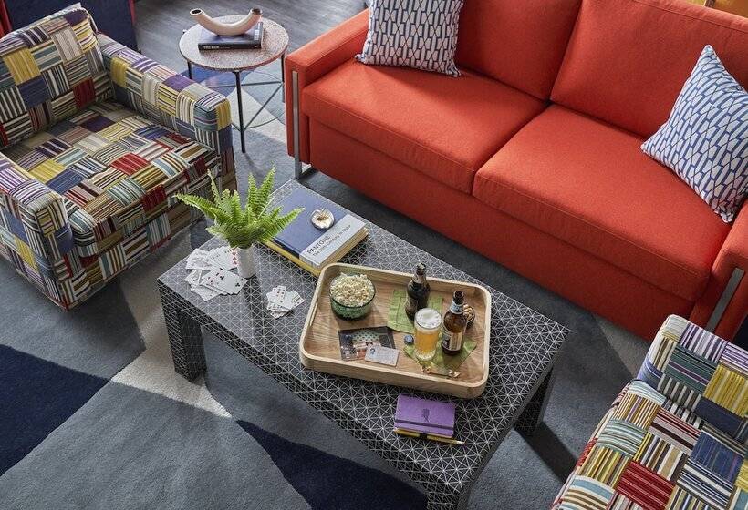 Люкс, Graduate By Hilton Cincinnati