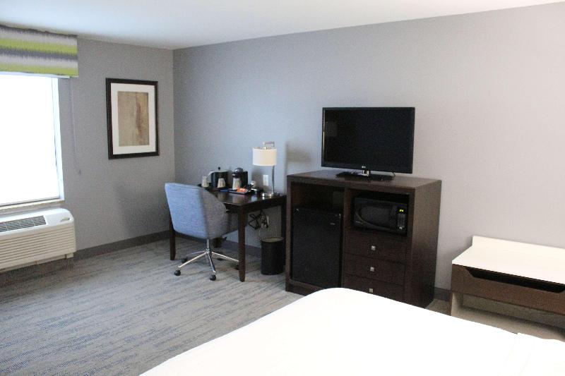 اتاق استاندارد با تخت بزرگ, Westfields Marriott Washington Dulles
