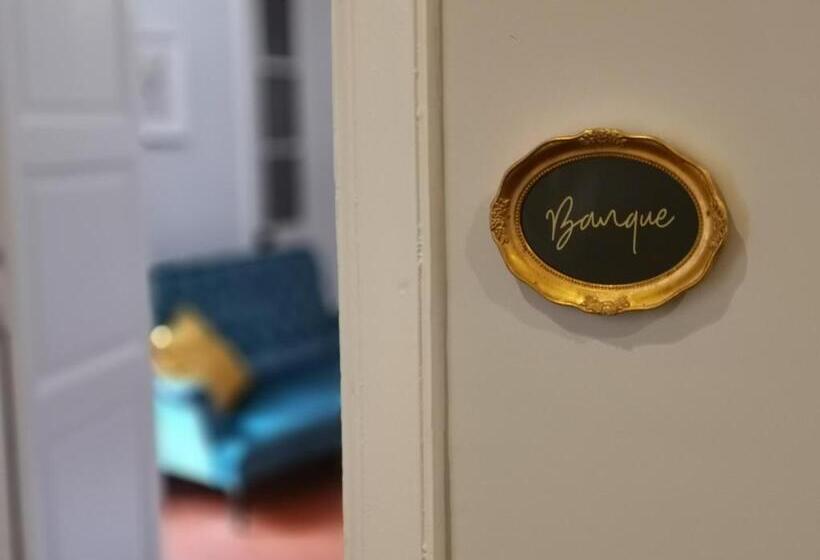 Номер Стандарт, Maison De L'aguze