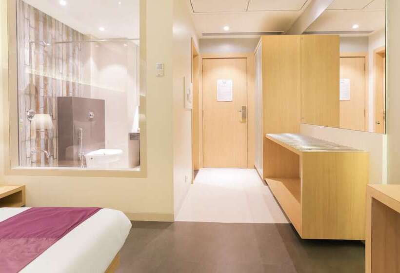 Номер Deluxe, Treebo Select Gopalas Residency
