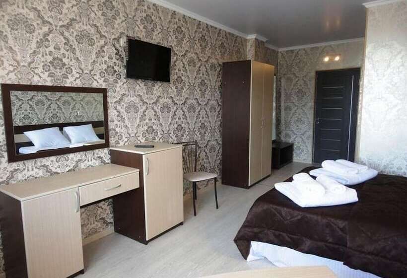 Номер Стандарт Трехместный, Guest House Amur