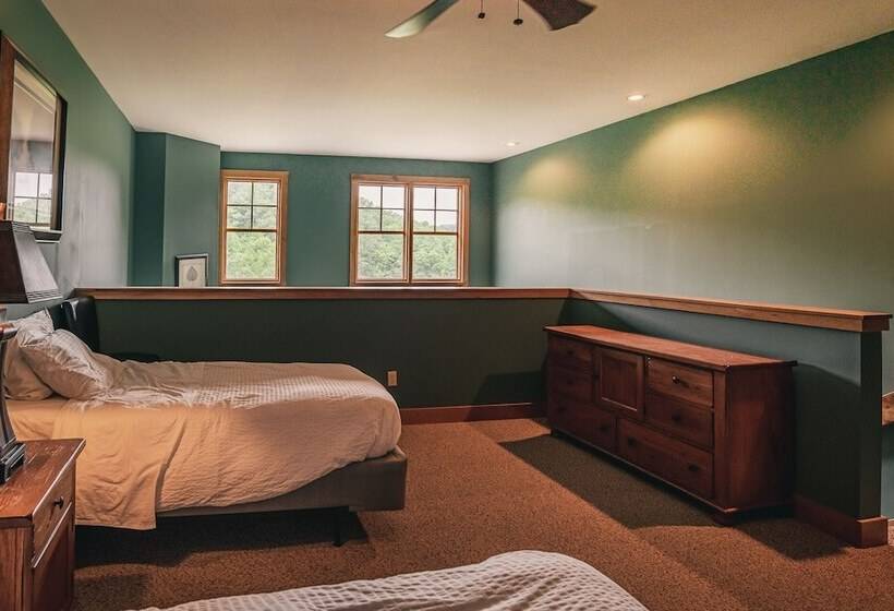 프리미엄 스위트, Nantahala Village