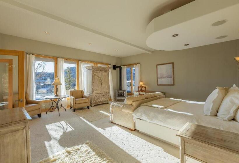 Люкс Кровать Кинг, Nordic Inn