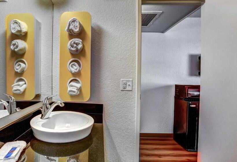 اتاق استاندارد چهار تخته, Motel 6medford, Or