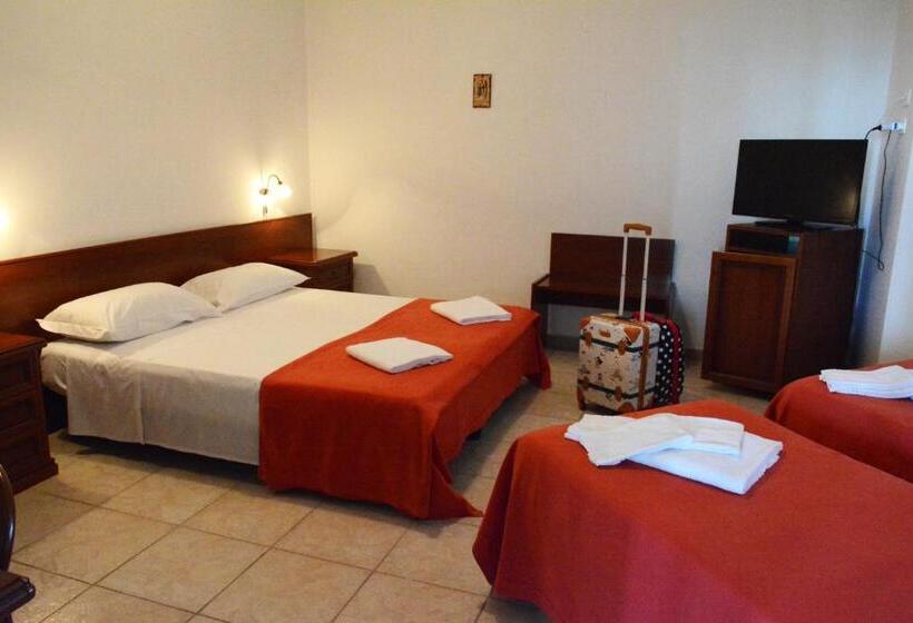 Трехместный Номер Superior, Castelvetere