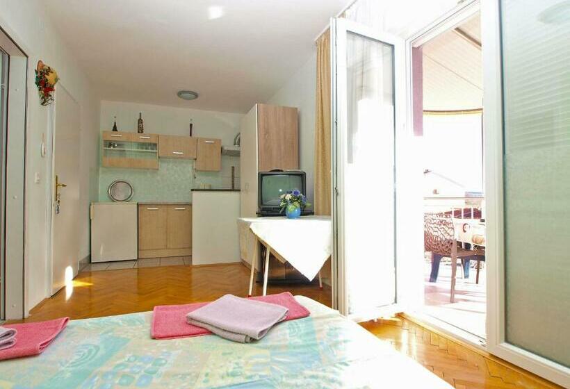 استودیوی استاندارد, Apartment 1265